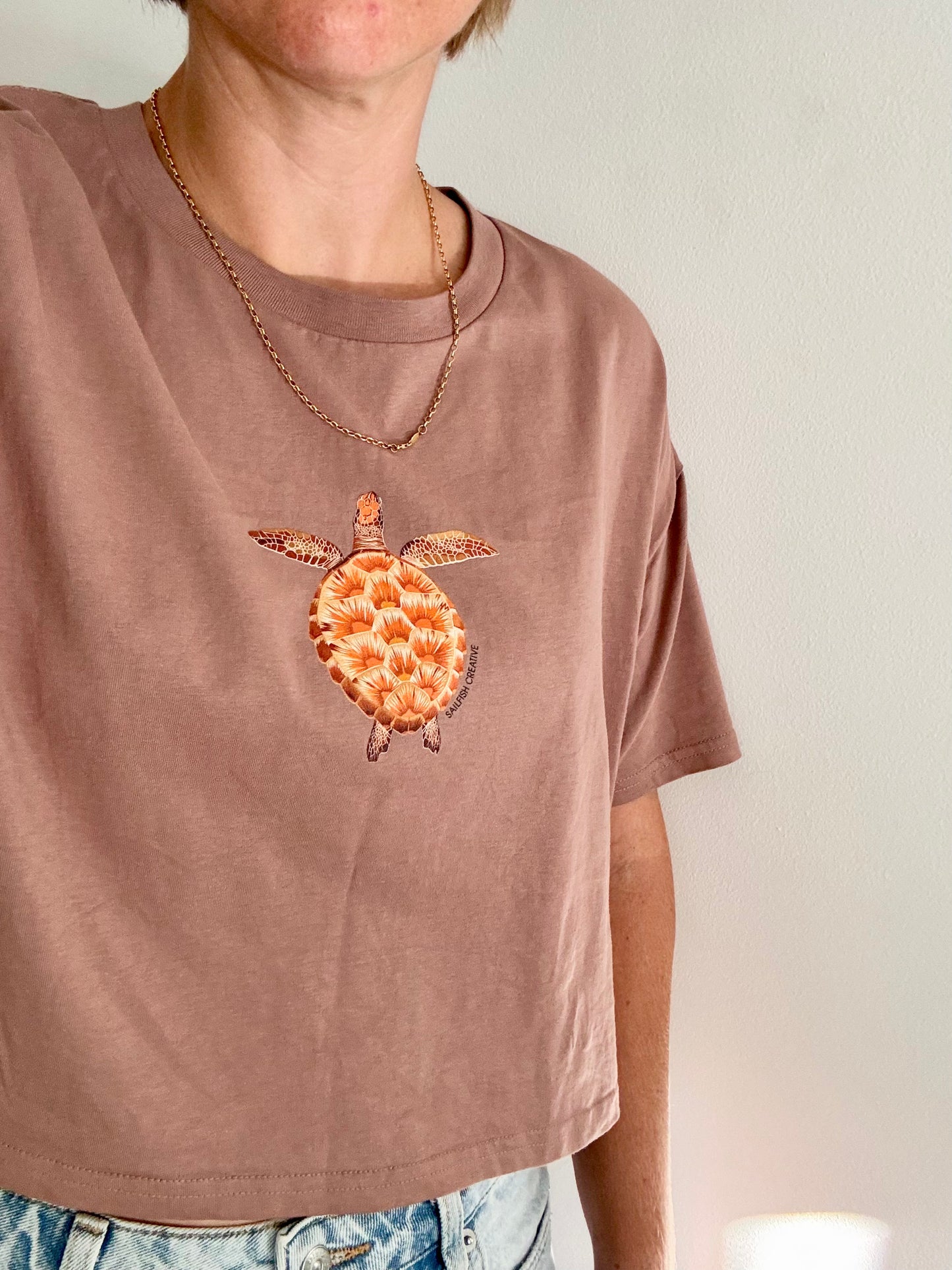 Juvenile Green Turtle - Women's Crop T-Shirt